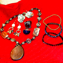 Stunning Lot of Vintage Jewelry - £30.23 GBP