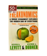 2009 Freakonomics 1st Edition Trade Paperback - Groundbreaking Economics - $4.99