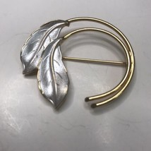 Vintage Coro Circular Leaves Brooch Gold and Silver Tone - £14.70 GBP