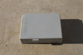2003-2009 w211 MERCEDES E350 E320 E500 CENTRAL GATEWAY MODULE UNIT V644 image 3