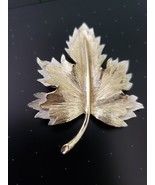 Vintage Gold Silver Leaf Brooch Sara Coventry Signed  Mid Century - $24.45 CAD