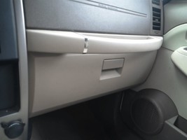 LIBERTY   2012 Glove Box 104854309 - $1,176.94 MXN