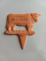 Harrah&#39;s Reno Lake Tahoe Vintage Steak Cow Cooked indicator plastic Pick Pink  - £10.98 GBP