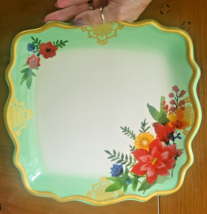 THE PIONEER WOMAN Square PLATE (or Platter) 10-1/2&quot; Scalloped WINTER BOU... - $365.87 MXN