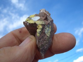 Uraninite Uranium Rock 0.8 Oz. 42K Cpm, L.V. Utah $28.00 + $9.50 Shipping - £23.97 GBP