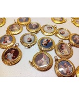 34 Crafts Photo Frame Charms Necklace 1&quot; Unbranded Gold Tone - £15.52 GBP