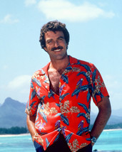 Magnum P.I. Featuring Tom Selleck 11x14 Photo classic in Hawaiian shirt - £11.98 GBP