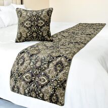 The HomeCentric Velvet Gray Decorative Bed Runner and Pillow Cover - Pew... - €62,29 EUR+