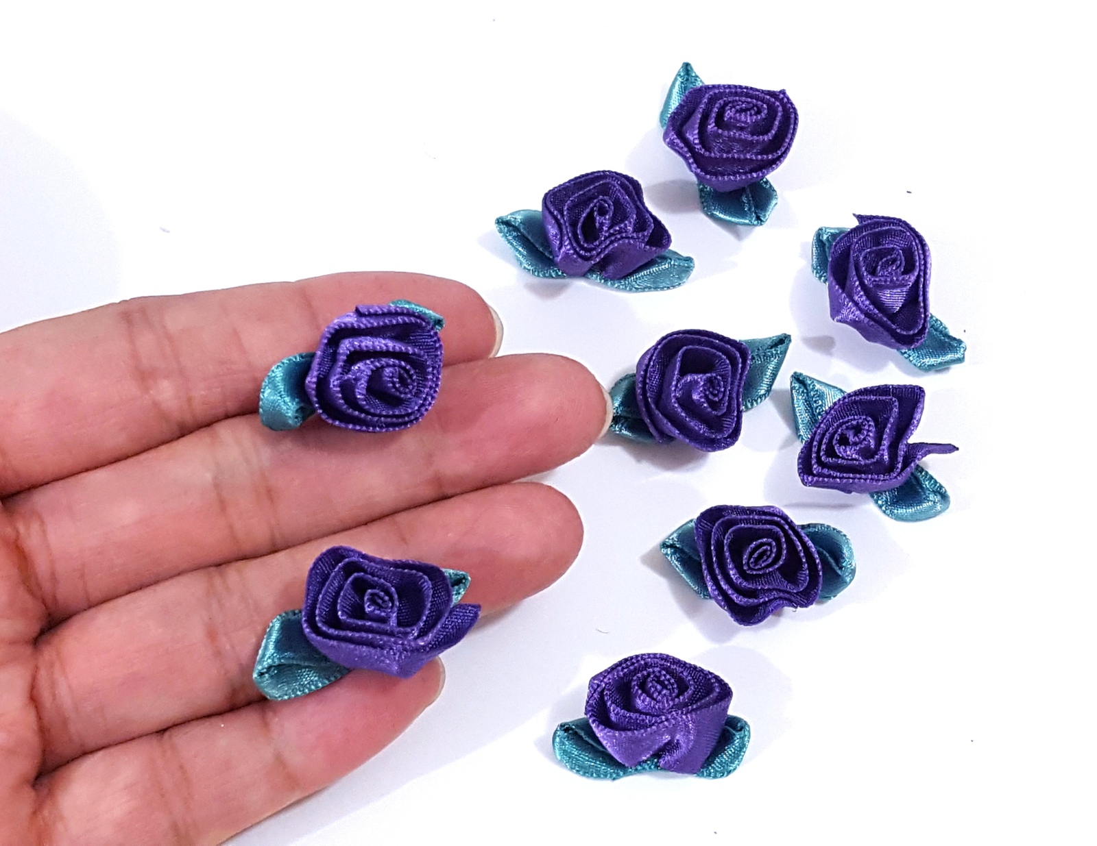 Primary image for Approx 1" / 2.5cm wide - 50pc Deep Purple & Jade Green Satin Rose Flower C87