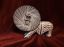 Vintage African Carved Stone Lion Figurine Primitive Kenya Africa - £39.56 GBP