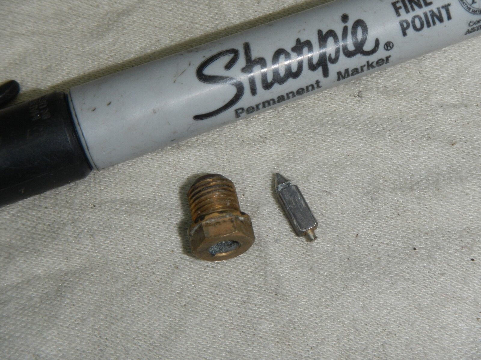 Mikuni P8 3 1 Carb Needle seat 1.5 1978 1979 Yamaha DT100 DT 100 ENDURO - $9.89