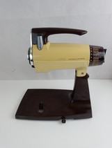 Vintage Sunbeam VISTA Mixmaster 12 Speed Mixer  In Harvest Gold Works Great - £19.33 GBP