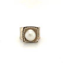 Vintage Sterling Signed Silpada Hammered with Baroque Pearl Wide Dome Ring 6 1/2 - £43.52 GBP