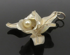 925 Sterling Silver - Vintage Petite Pearl Sculpted Flower Pendant - PT11642 - £22.61 GBP