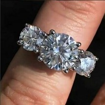 Anello di fidanzamento con tre diamanti a taglio rotondo da 3,50 ct, in oro... - £202.27 GBP