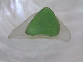 Estate Handmade Large Green &amp; White Stacked Sea Glass MODERNIST Pin – 2.... - £9.58 GBP