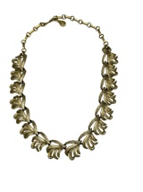 Coro Gold Tone 15” - 18” Vintage Necklace Textured Leaf Choker - £15.81 GBP