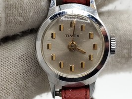 Vintage Timex Mechanical Watch Women Running Silver Tone 17mm - £19.60 GBP