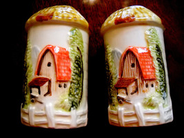 * Vintage Salt Pepper Shakers M R Japan Pottery Red Roof Barn Farm Hay Silo - £9.44 GBP
