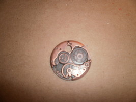 Metal Necklace Pendant Clockwork - $1.36 CAD