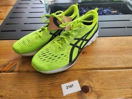 ASICS Novablast 2 Running Shoes Mens Size 13 Safety Yellow Sneakers Athl... - $73.26