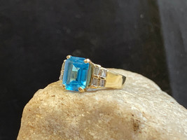 14K Yellow Gold Diamond Ring 6.49g Fine Jewelry Sz 7.5 Band Blue Topaz Color - £439.60 GBP