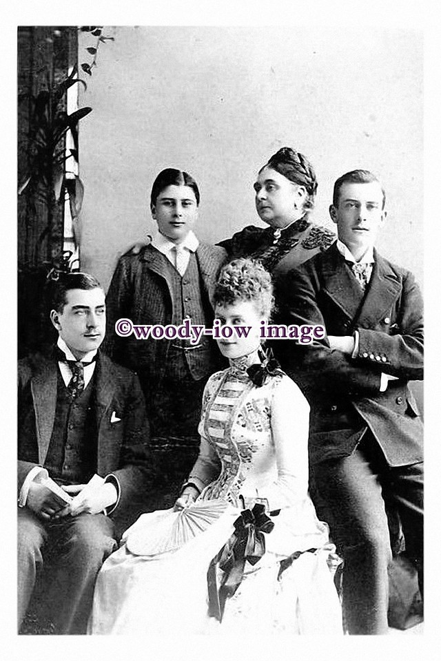 rs0079 - Duchess of Teck with her children inc future Queen Mary photo 6x4 - $2.95