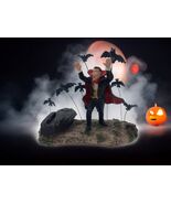 Lemax Spooky Town Vampire &amp; Bats Table Accent Halloween Décor 2012 Preow... - $508.31 MXN