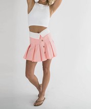 Falcon Park Arina Pleated Mini Skirt Pink - $475.91 MXN