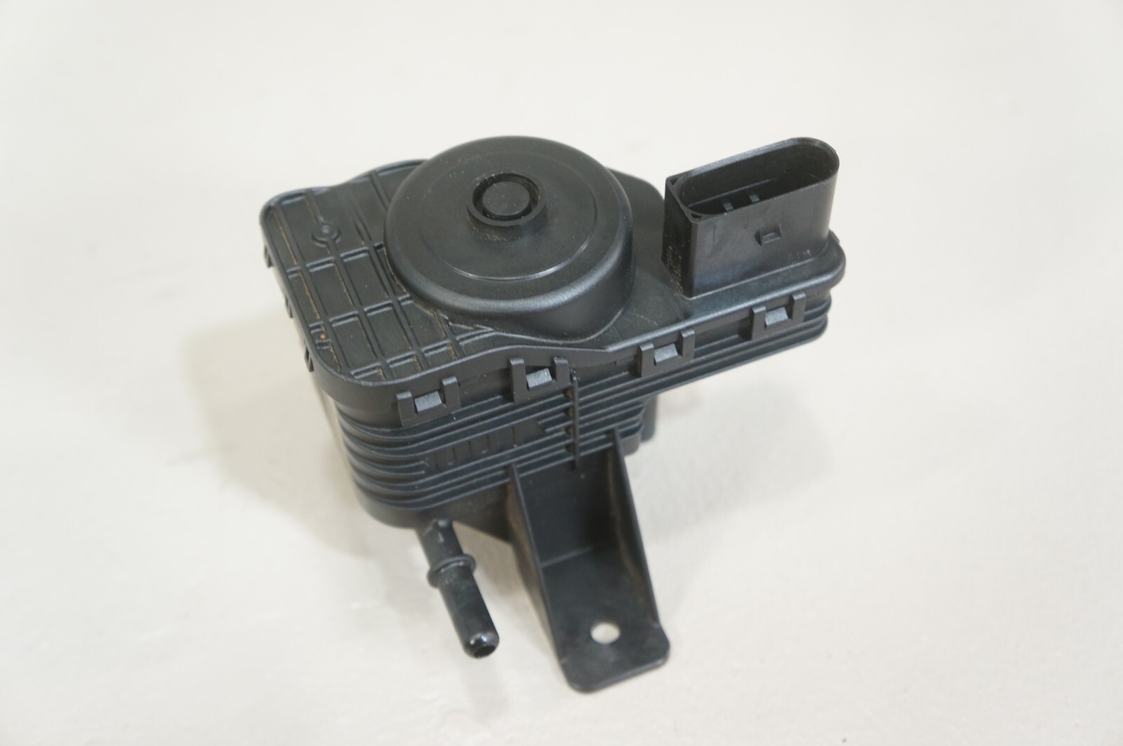 09-2013 bmw 335d x5 e70 3.0l m57 xDrive35d diesel exhaust fluid def pump 7205041 Item image 7