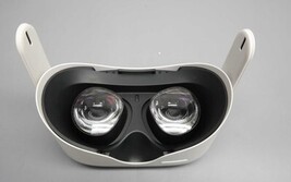 Meta Quest 2 128GB Advanced All-In-One VR Headset Only image 5