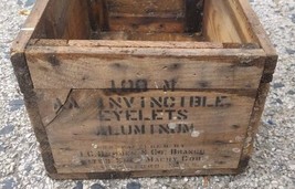 Antique USMC United Shoe Machinery Corp Wooden Box Crate Invincible Eyelets - $130.89