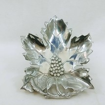 Grape Leaf Serving Dish Tray Cast Aluminum Collectible Metalware Made in India - £35.94 GBP