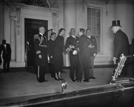 FDR President Roosevelt Eleanor Lord Tweedsmuir Canada 1937 New 8x10 Photo - £7.04 GBP