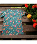 Bambi Scrub Deer Fawn Flowers Leaves Green Top Size Small Vneck Short Sl... - $20.38 CAD