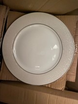 Mikasa Parchment NEW Dinner Plate - £11.67 GBP
