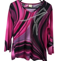 Jess &amp; Jane USA Blouse Medium Abstract Geometric Pink Purple Hardware Black - $21.49