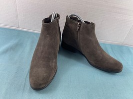 Vaneli Boots Women 7 S Narrow Shoes Brown Suede Slip On Side Zip Ankle B... - $512.24 MXN