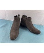 Vaneli Boots Women 7 S Narrow Shoes Brown Suede Slip On Side Zip Ankle B... - $507.19 MXN