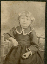 Cabinet Card PHOTO Pretty Young Girl Leaning on Rail Studio Hair Bows ca 1900 - £11.08 GBP