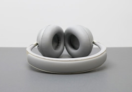 Bose 700 Wireless Noise Cancelling Headphones image 7