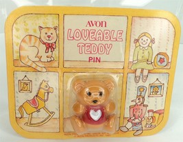 Vintage 1981 Valentine&#39;s Day Avon Loveable Teddy Bear Pin - New on Card - £11.35 GBP