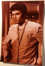 Elvis Presley Vintage Candid Photo Picture Elvis From Change Of Habit EP2 - £10.27 GBP