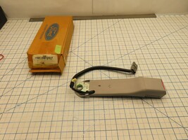 Ford F5OY-5461203-F Seat Belt Buckle Receptacle Gray - $39.98