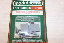 HO/OO Scale Pritchard Model Scene, Package of 6 Trespass &amp; Board Signs, ... - $19.00