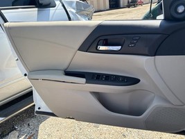 ACCORD    2015 Front Door Trim Panel 104688177 - $247.50