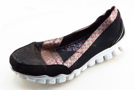 SKECHERS Youth Girls Shoes Size 3.5 M Black Walking Shoes Fabric - $21.78