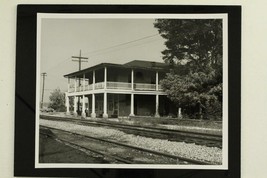 Vintage B&amp;W Photo KY Louisville &amp; Nashville L&amp;N Railroad Train Station D... - $11.05