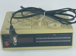 Vintage Sony Dream Machine FM/AM Digital Alarm Clock Radio ICF-C2W Beige Tested - £10.90 GBP