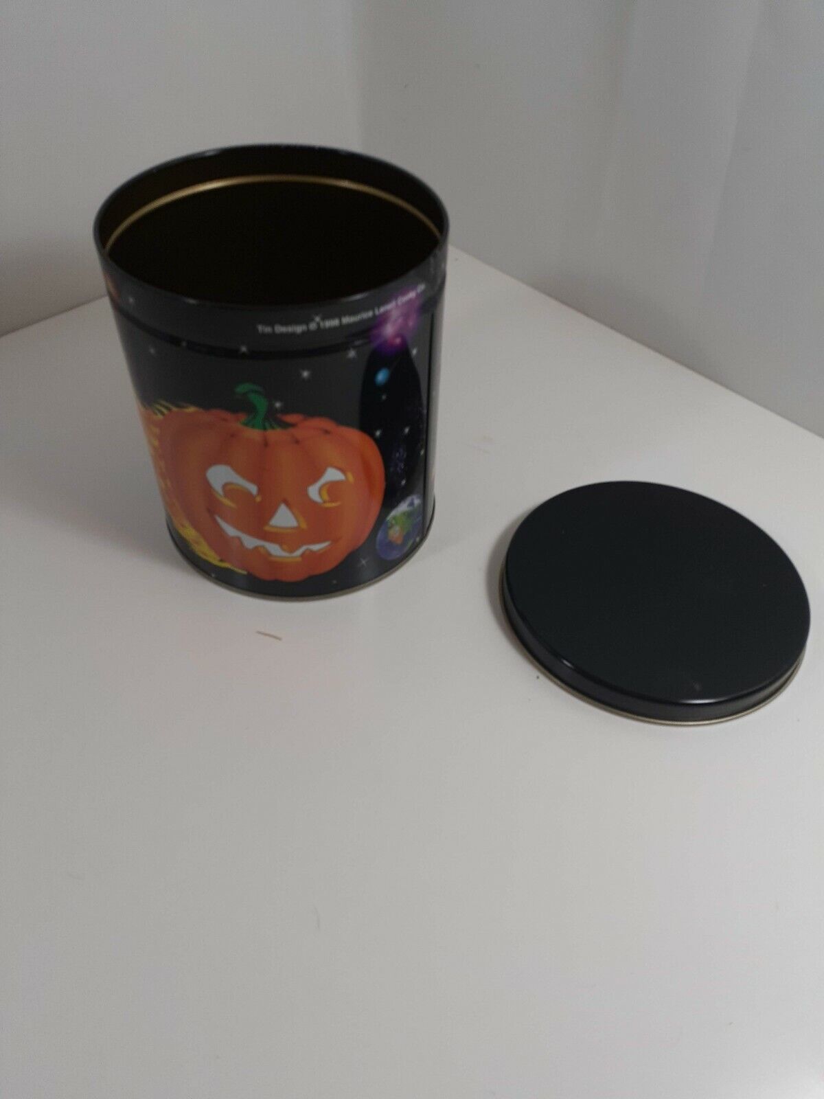 Primary image for Halloween pumpkin tin 6 x 5 inches 